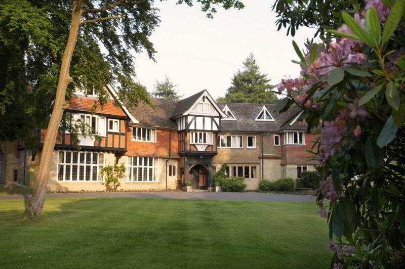 De Vere Venues Branksome Hotell Haslemere Exteriör bild