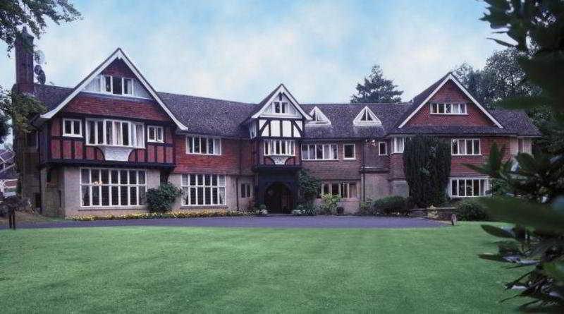 De Vere Venues Branksome Hotell Haslemere Exteriör bild